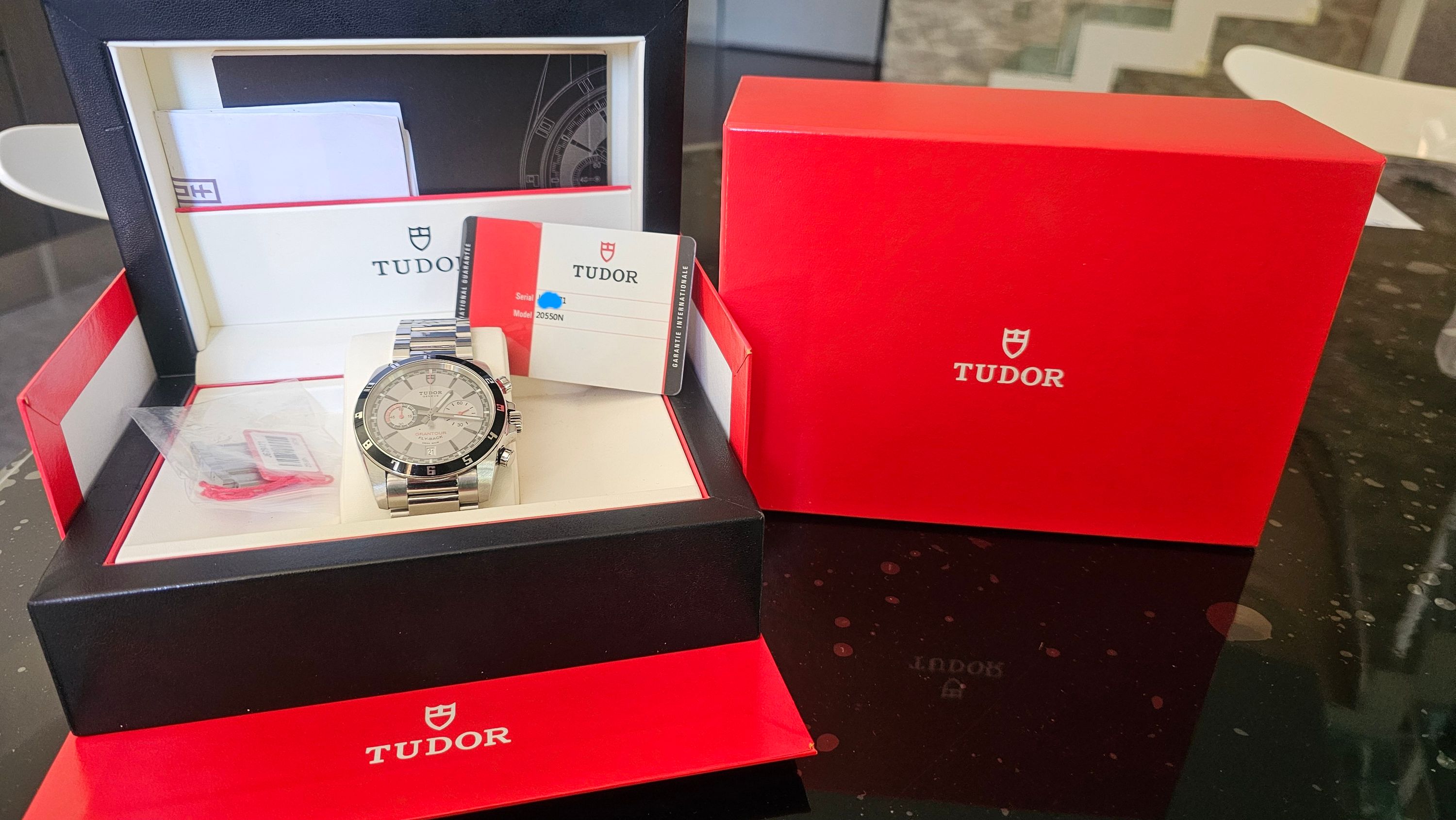 Tudor 20550N