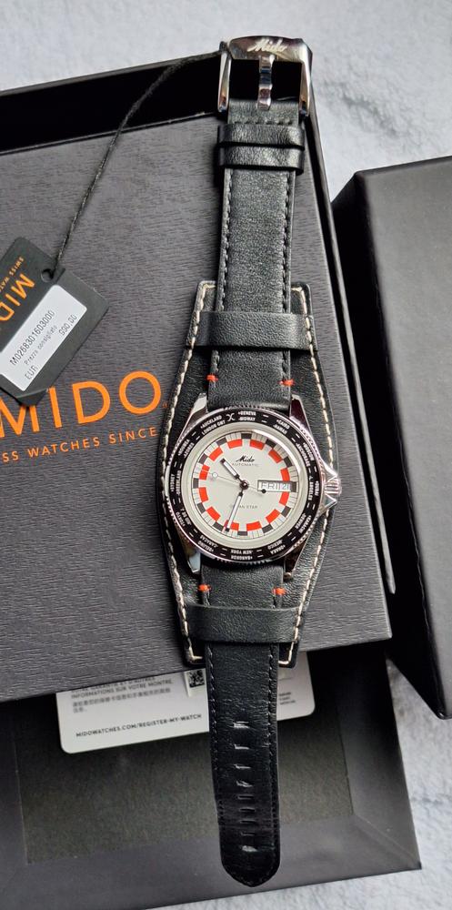 Mido Worldtimer — foto