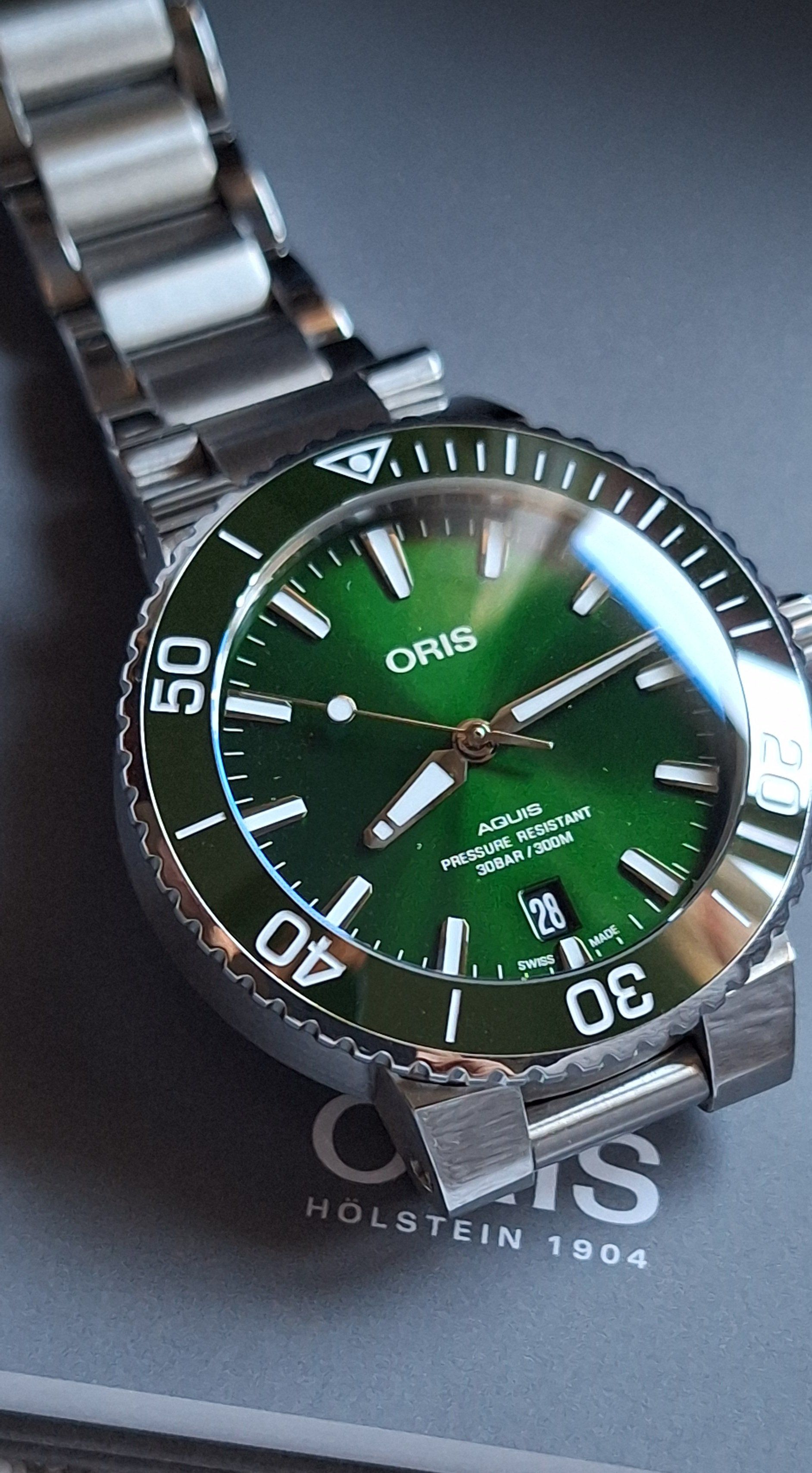 Oris Aquis Date