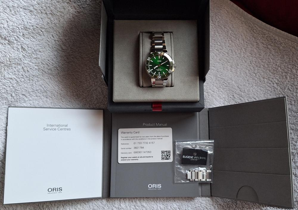 Oris Aquis Date — foto
