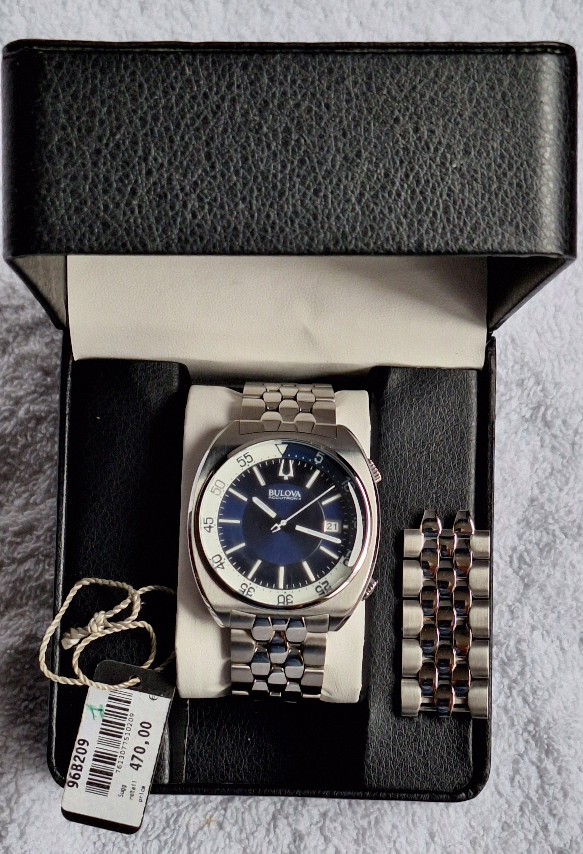 Bulova Accutron Snorkel II — foto