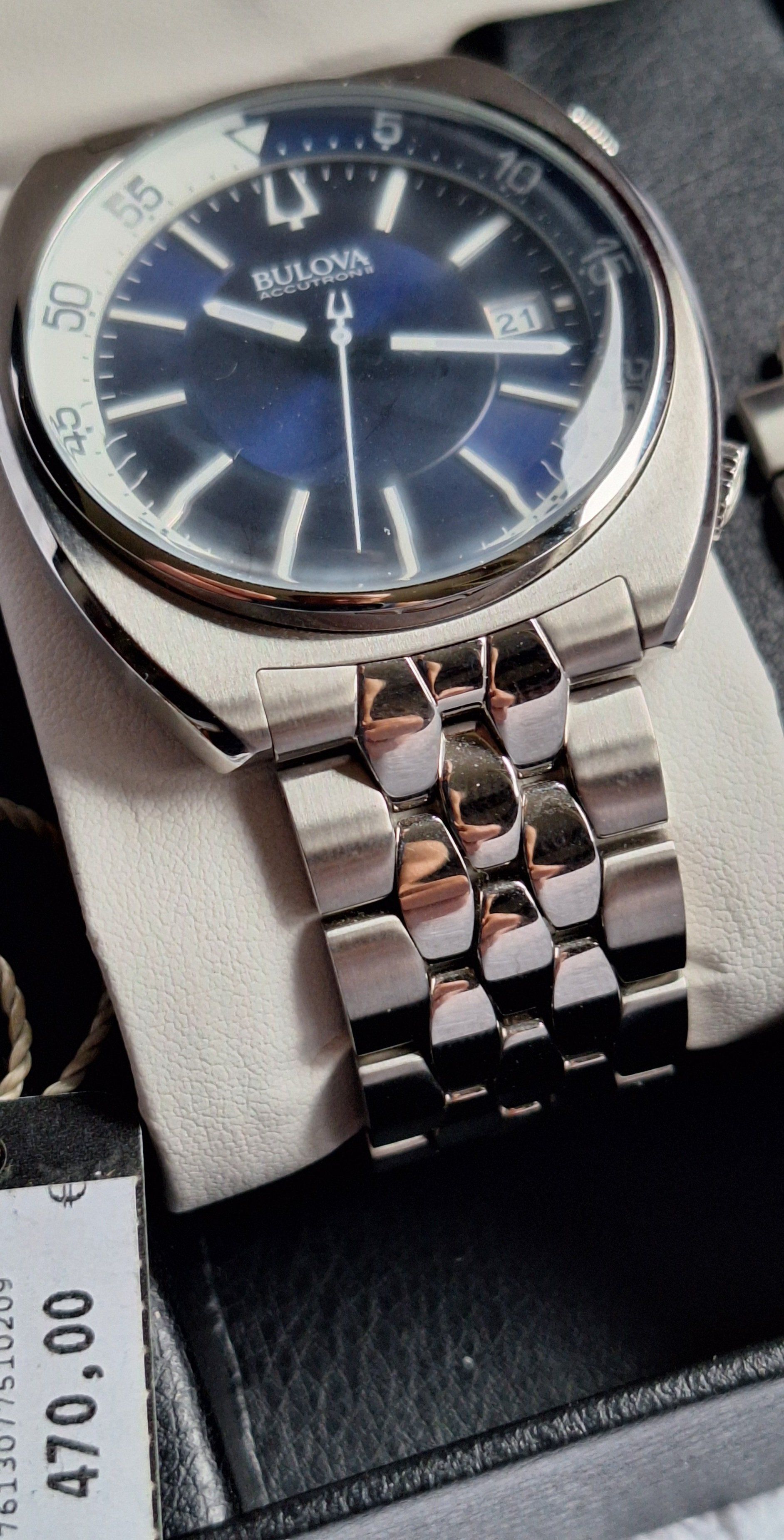 Bulova Accutron Snorkel II — foto