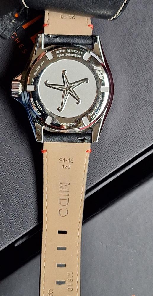 Mido Worldtimer — foto