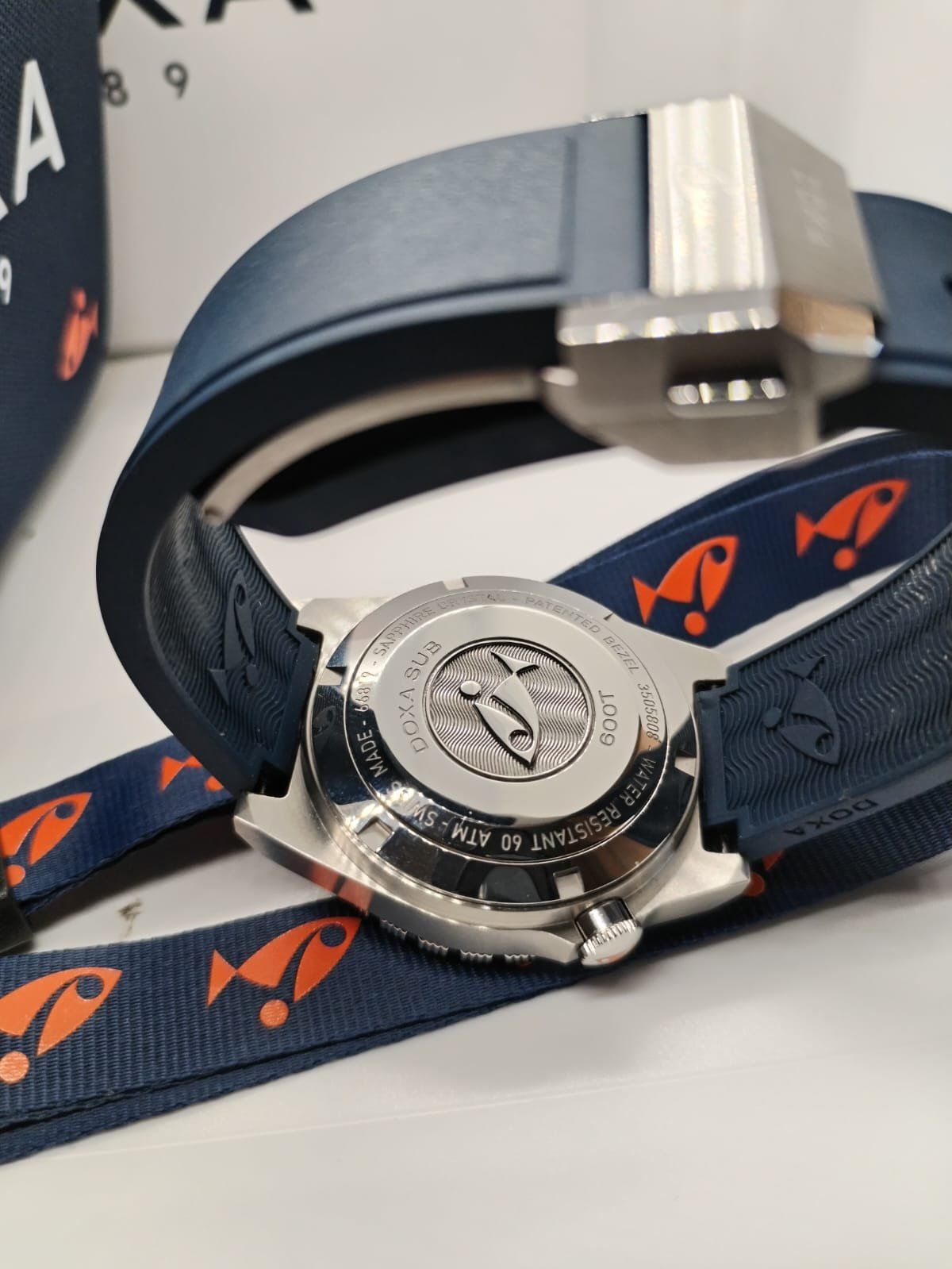 Doxa 600T Caribbean — foto