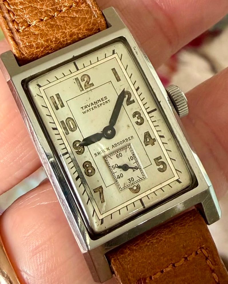 Altro Tavannes Clamshell
