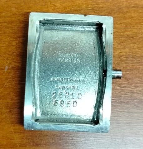 Altro Tavannes Clamshell — foto