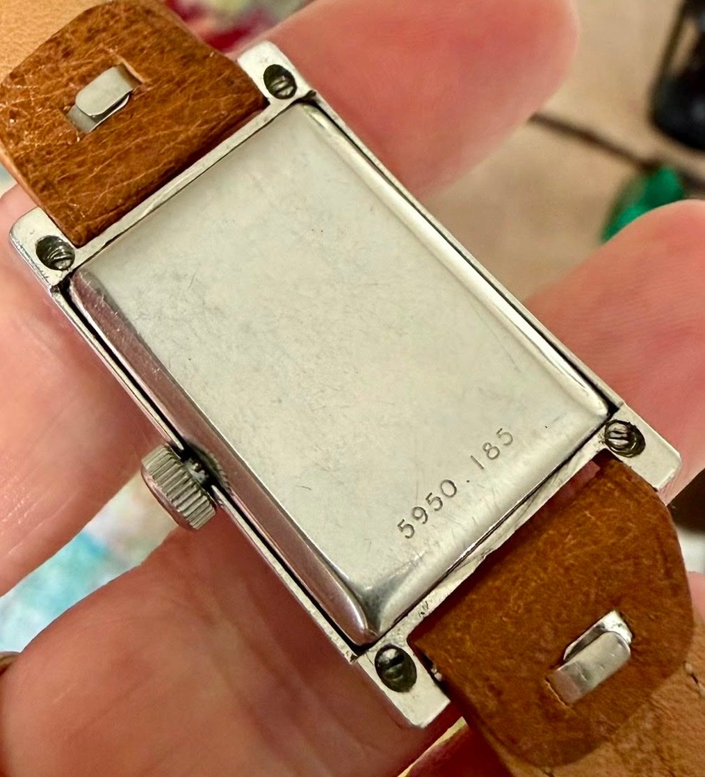 Altro Tavannes Clamshell — foto