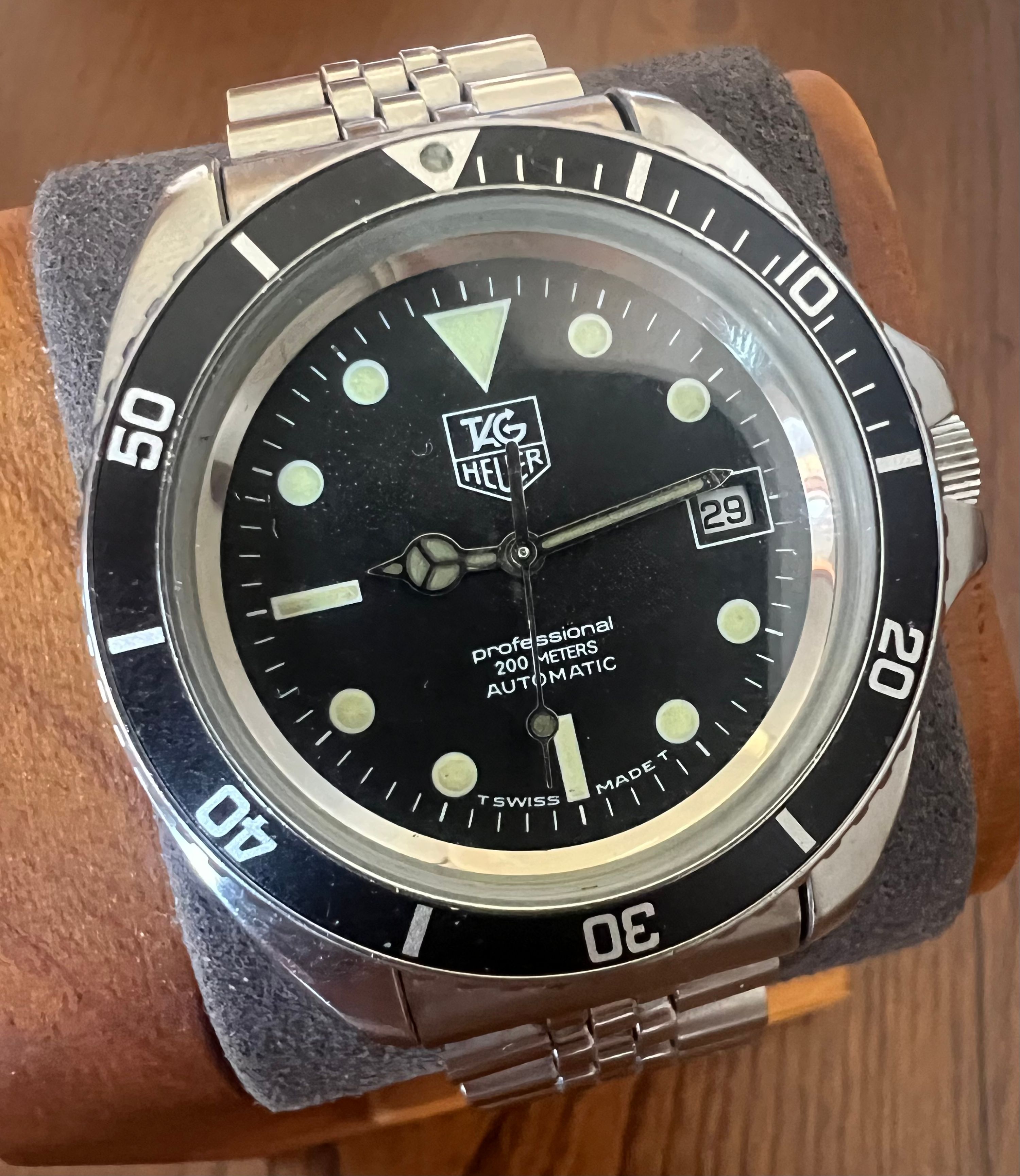 TAG Heuer 2000 Professional — foto