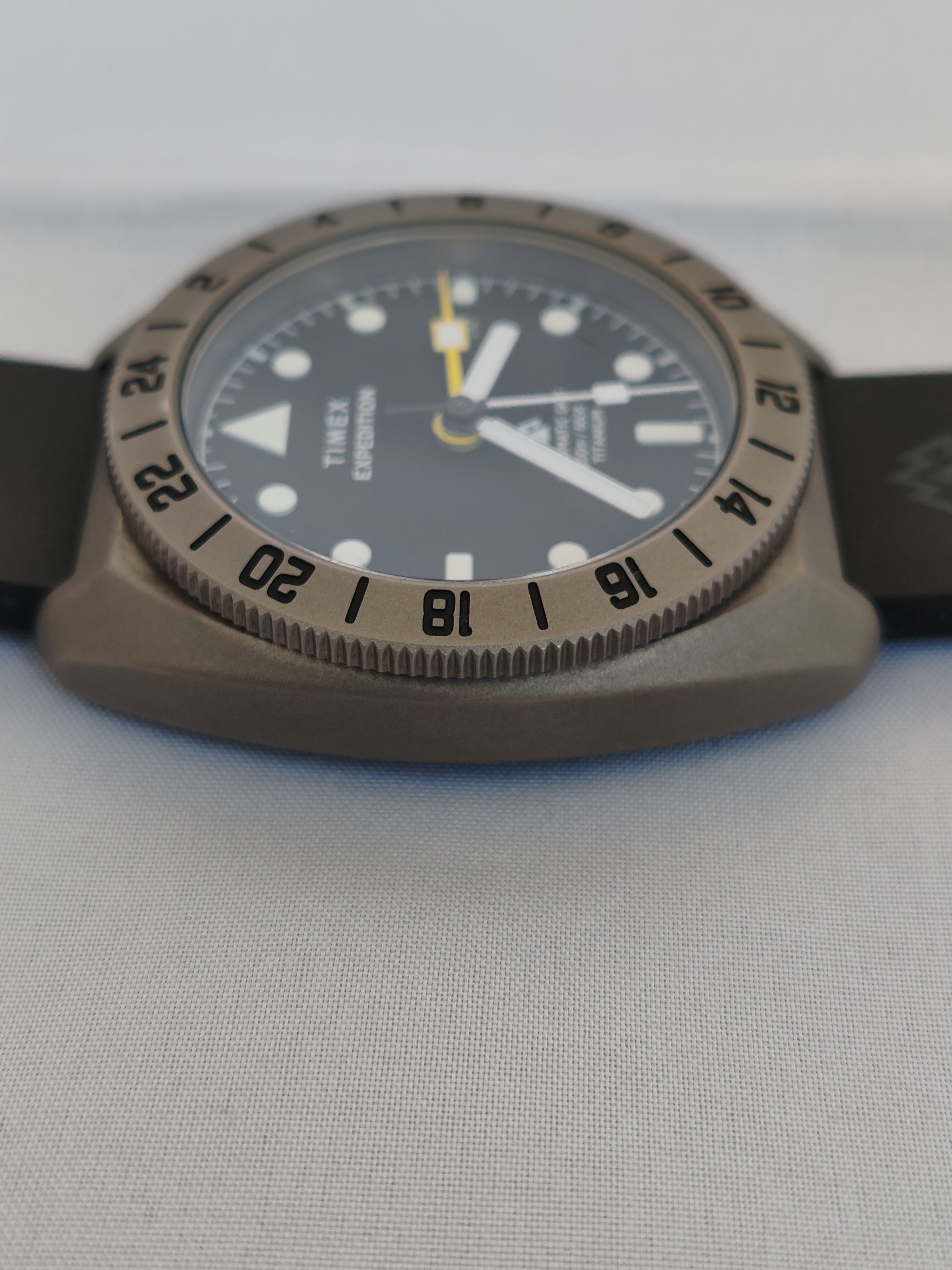 Timex North expedition GMT automatic — foto