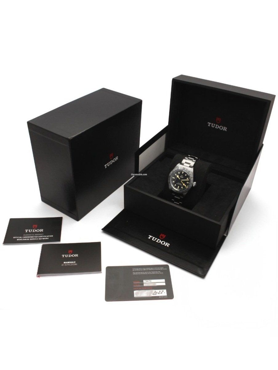Tudor black bay pro — foto