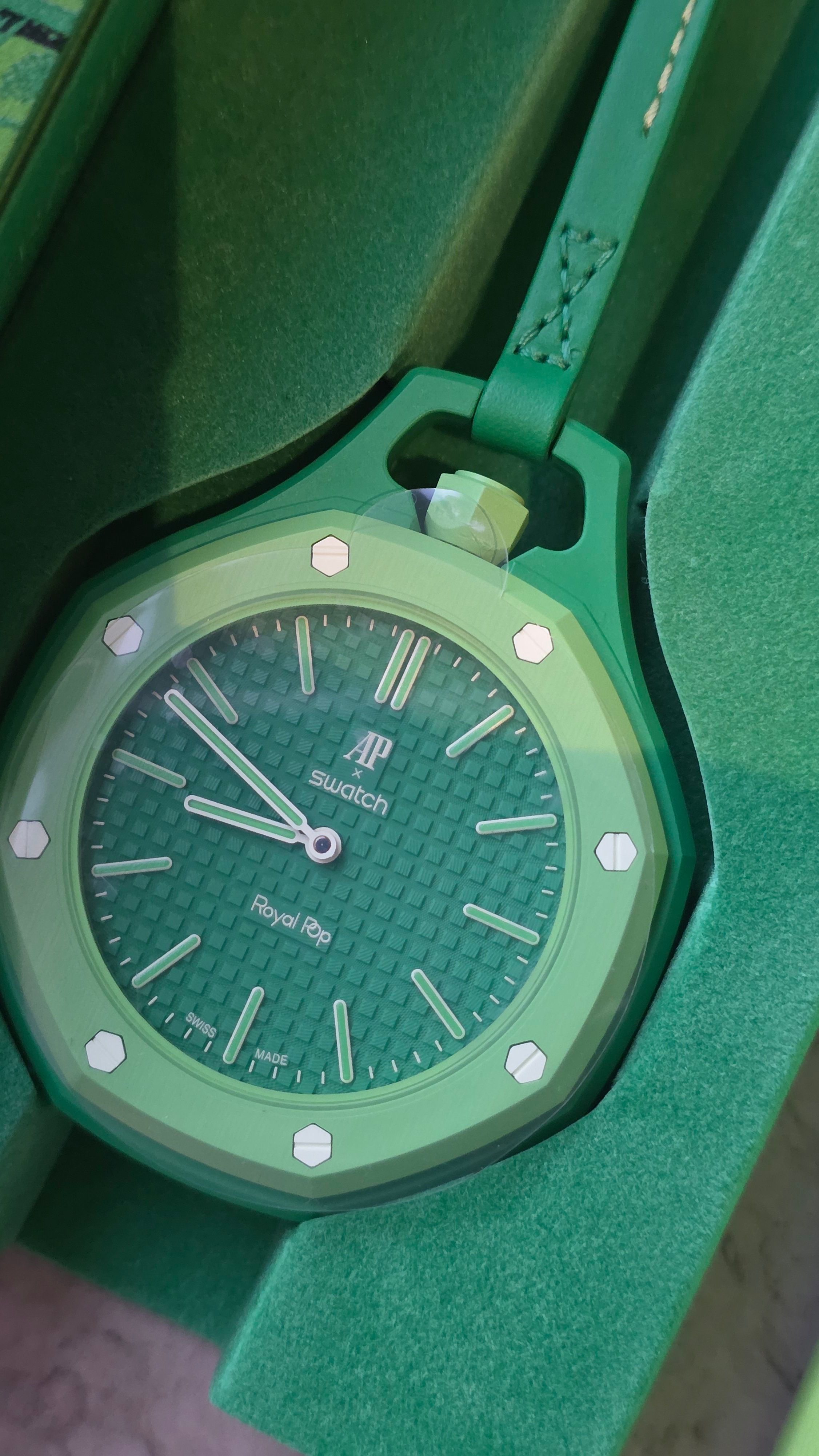 Swatch Royal Pop