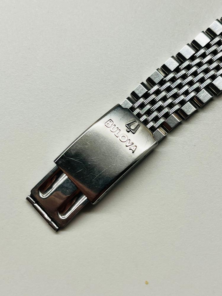 Bulova Datejust — foto