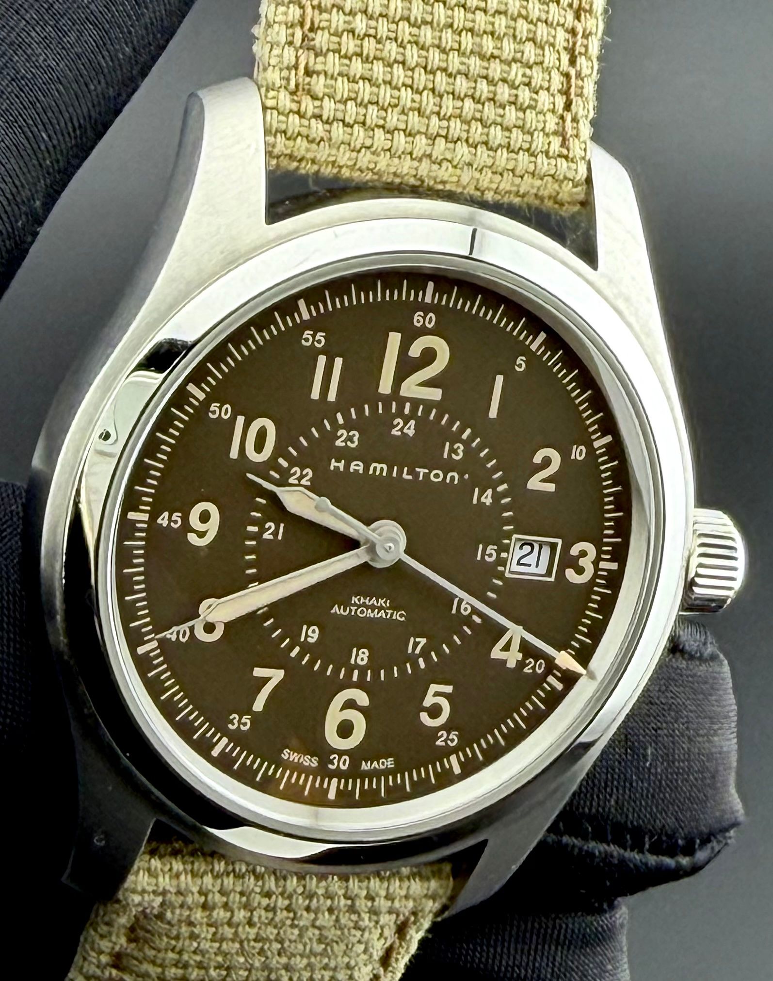 Hamilton Khaki Field Auto — foto