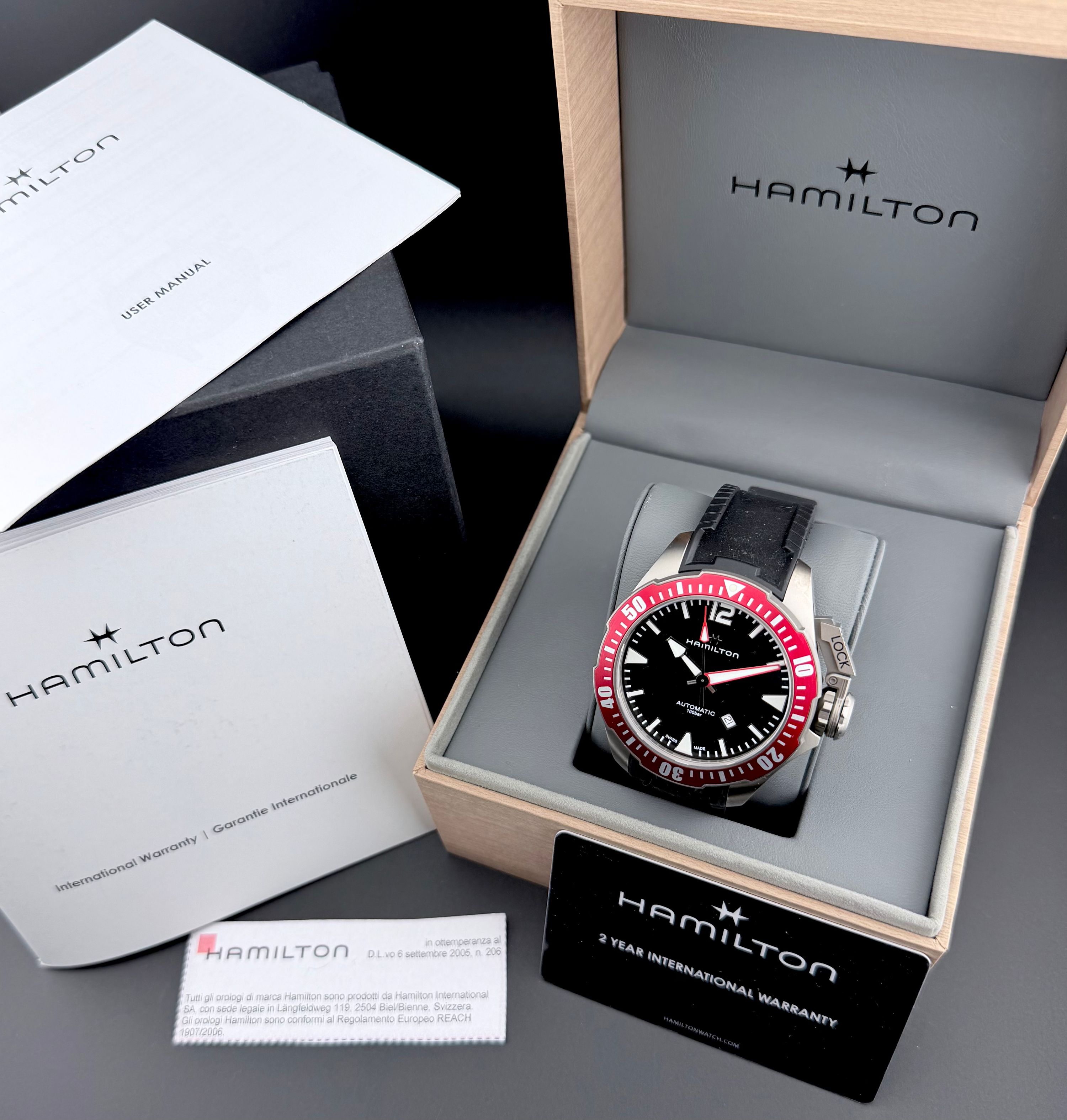 Hamilton Khaki Navy Frogman Titanium Auto — foto