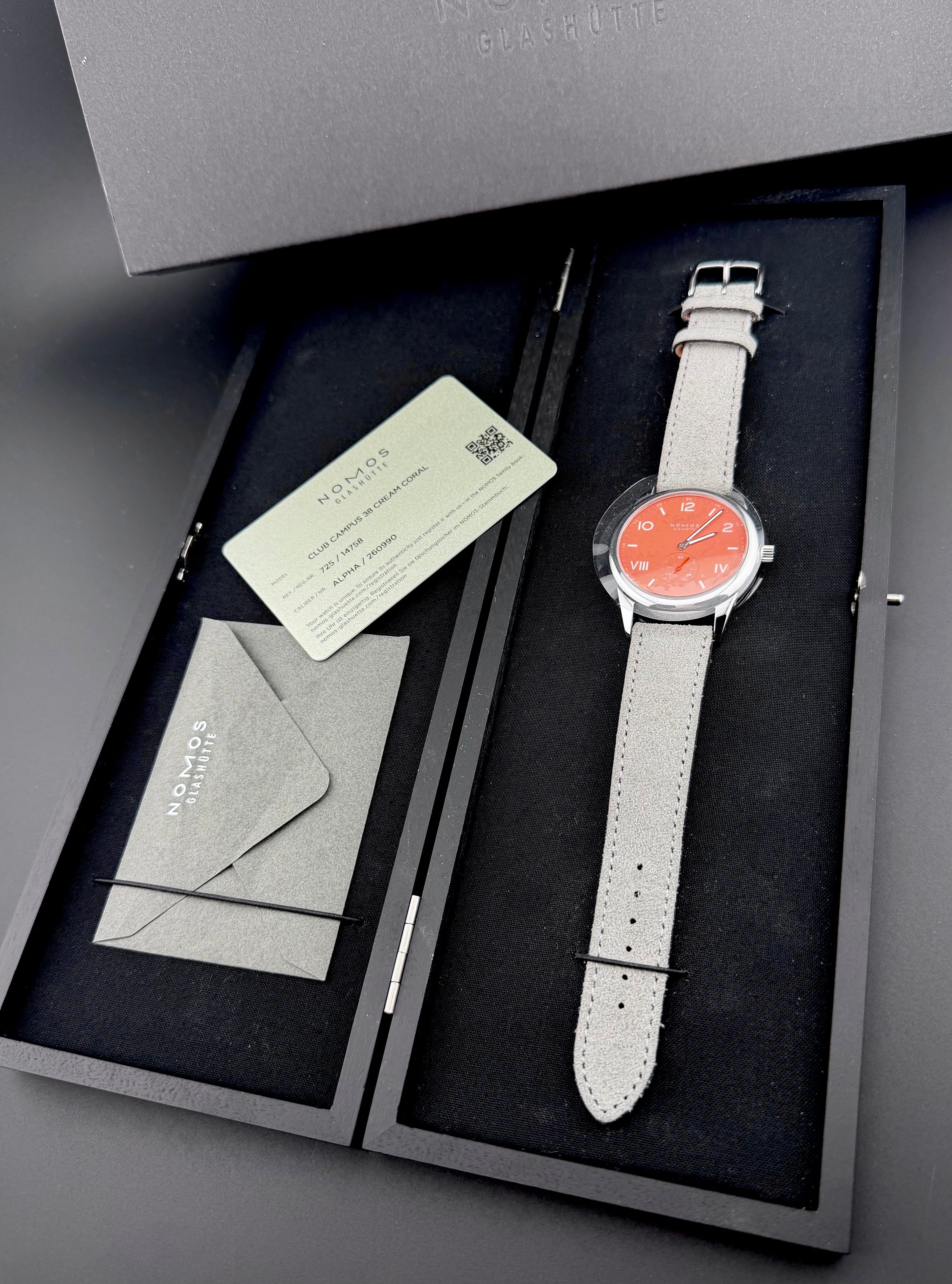 Nomos Club Campus 38 Cream Coral — foto