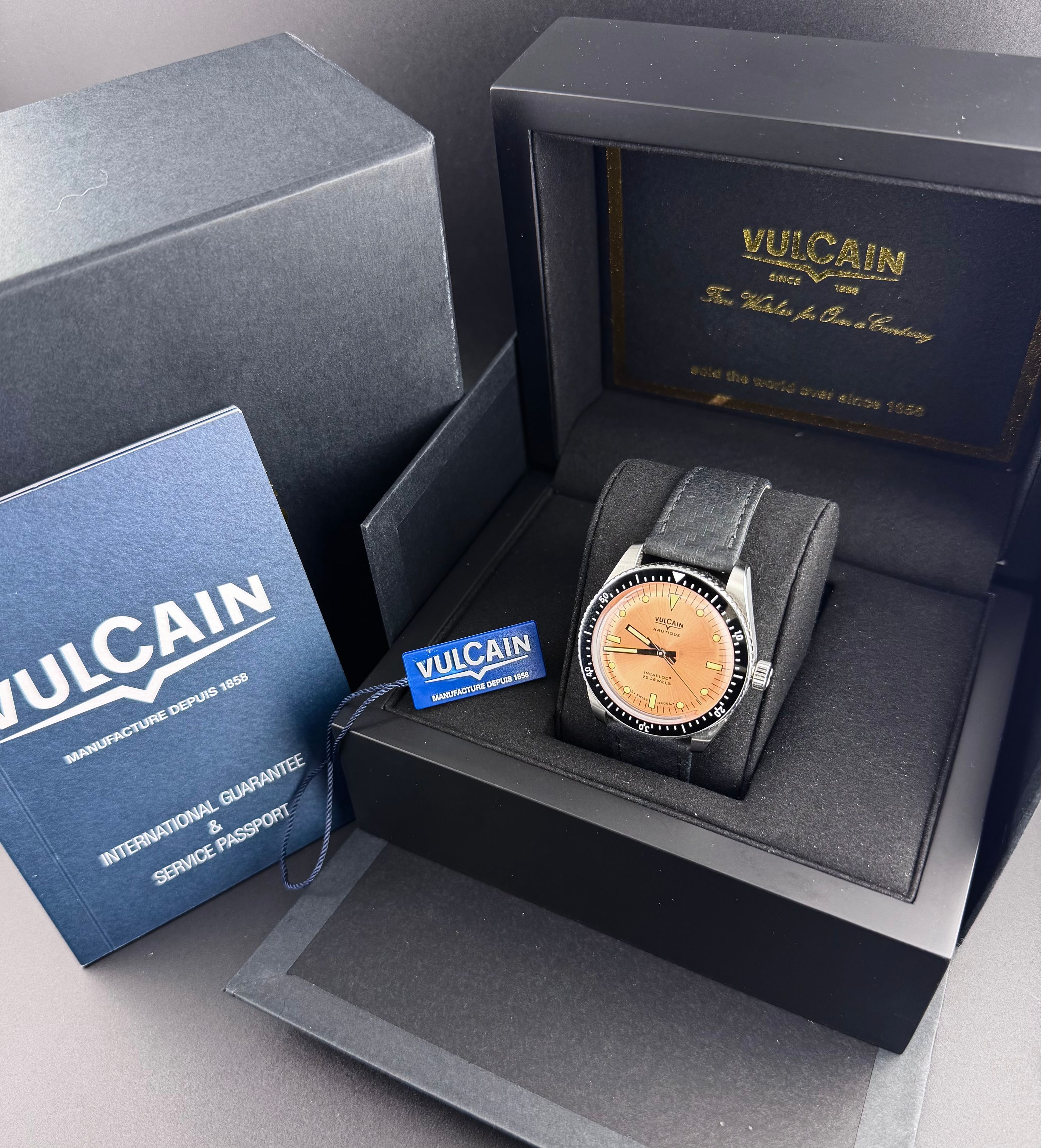 Vulcain Skindiver Nautique Salmon Limited Edition — foto