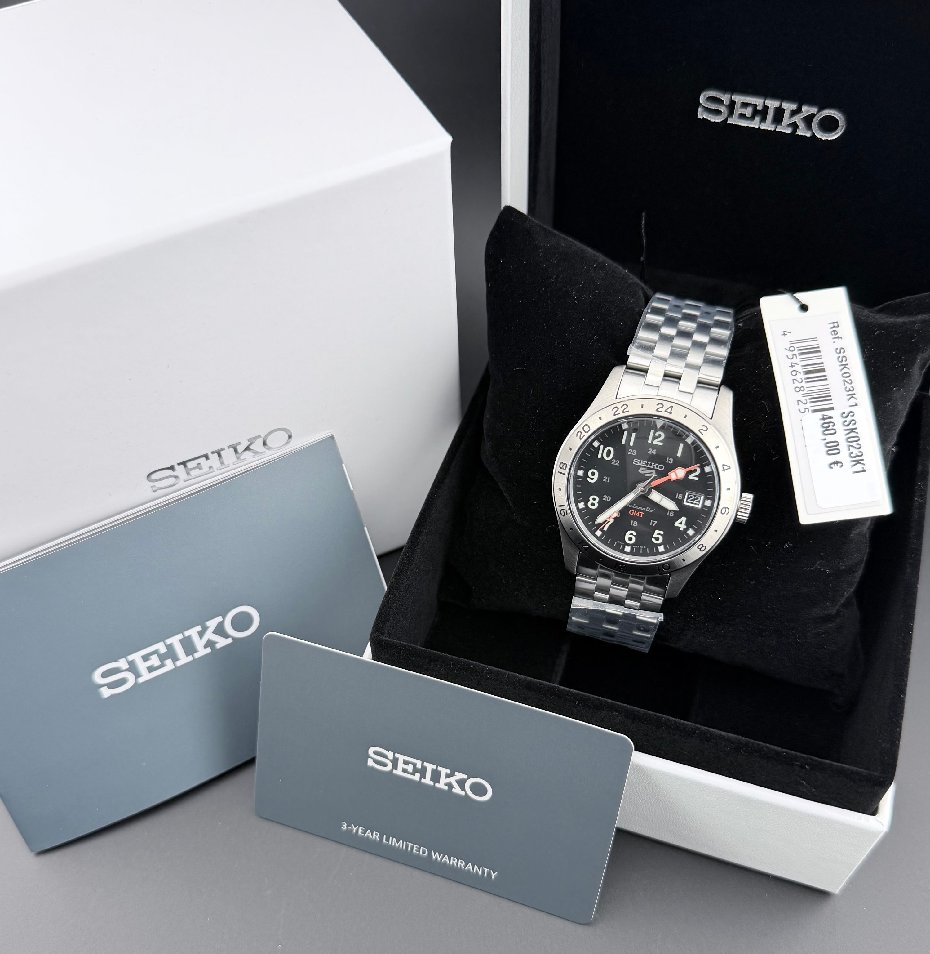 Seiko 5 Sports “Explorer” GMT — foto