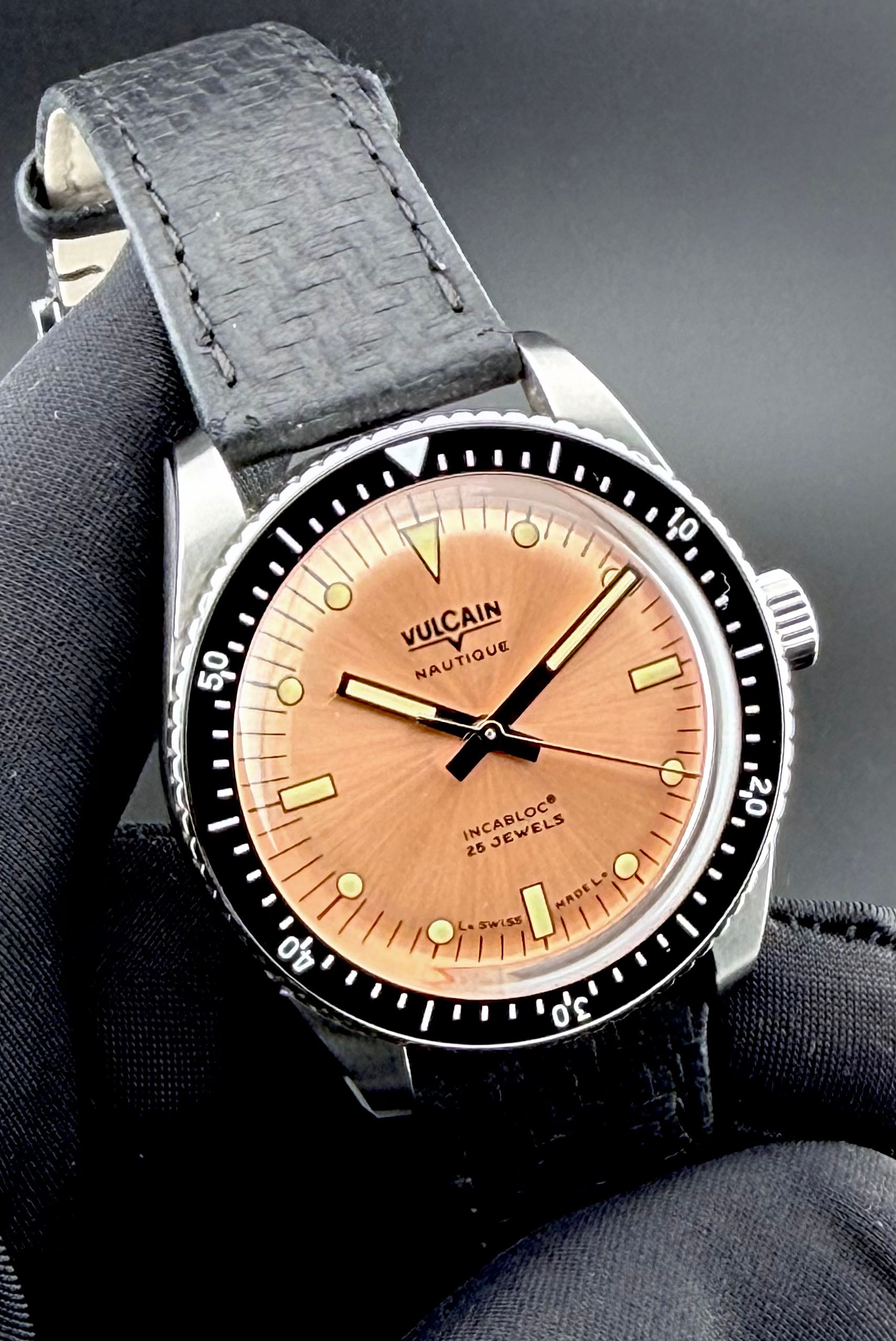 Vulcain Skindiver Nautique Salmon Limited Edition — foto
