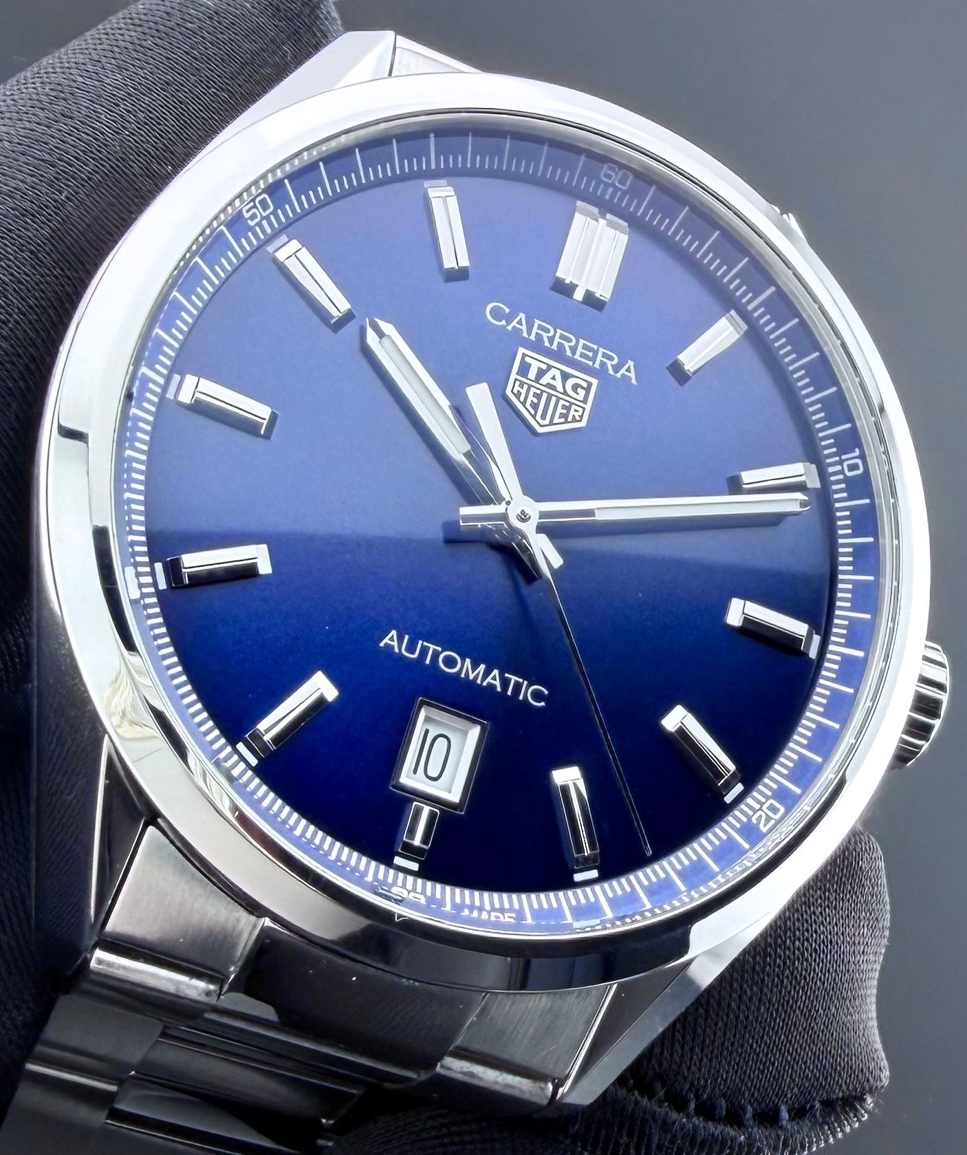 TAG Heuer Carrera Date 39