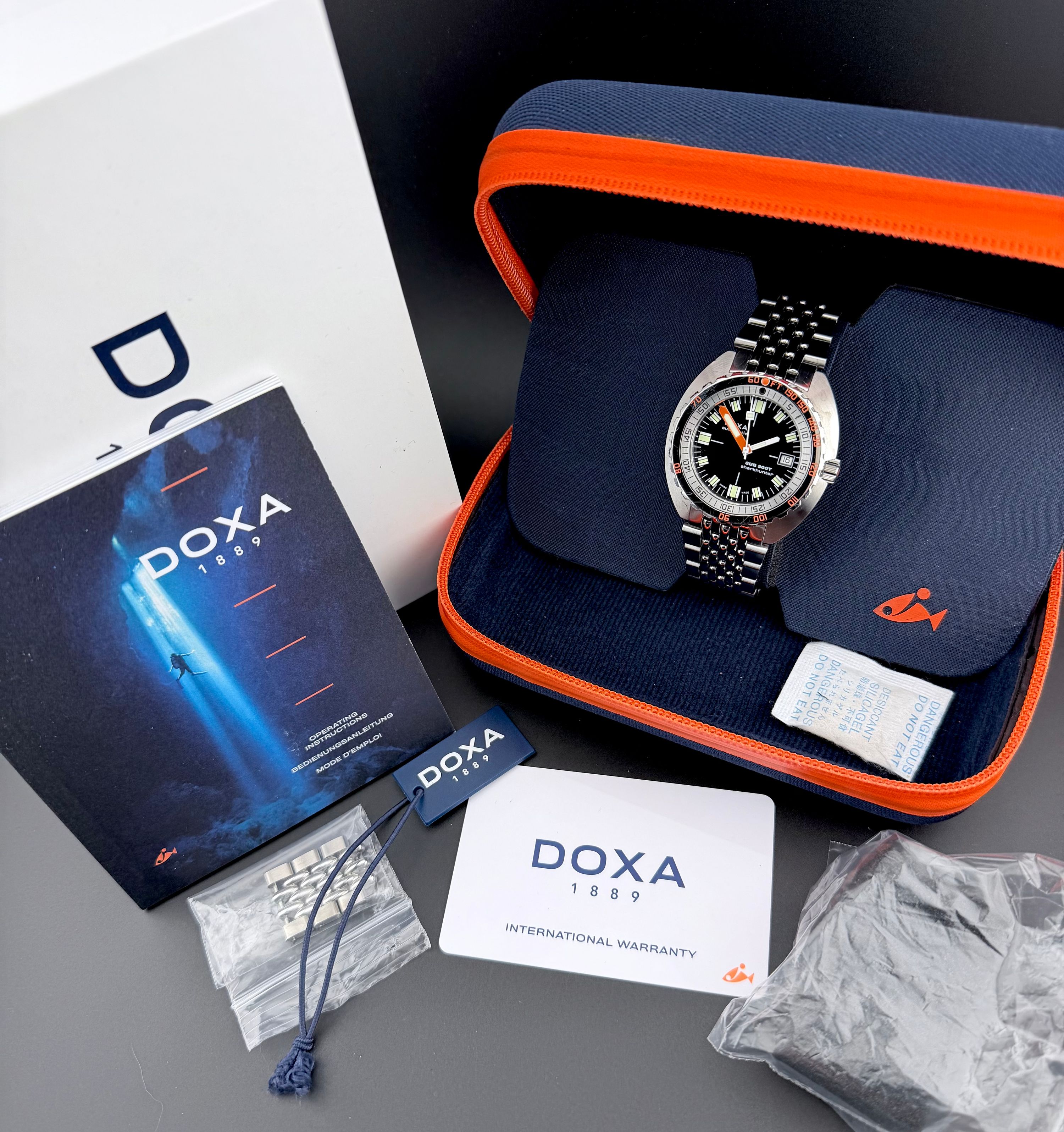 Doxa 300T Sharkhunter — foto
