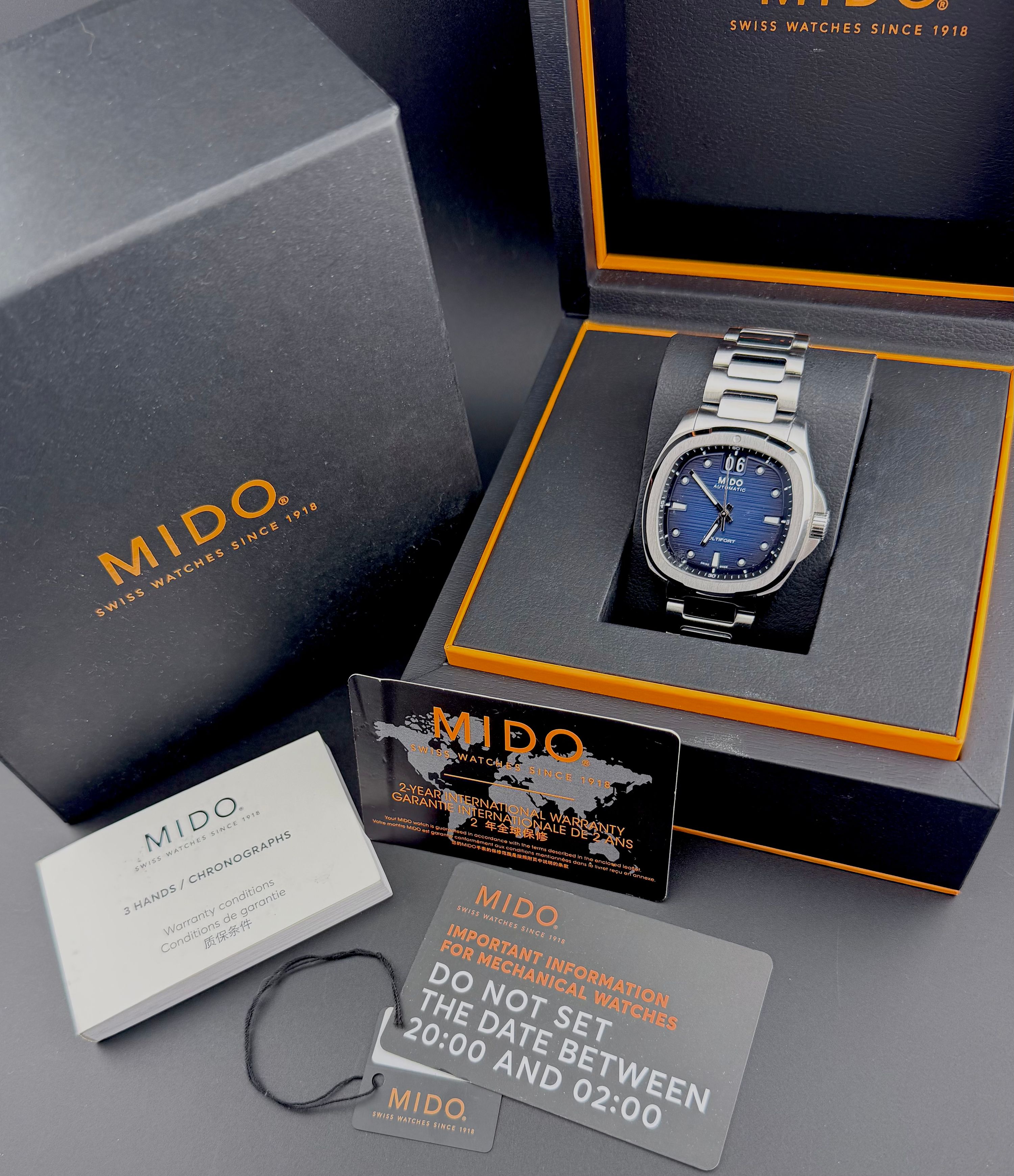 Mido Multifort TV Big Date — foto