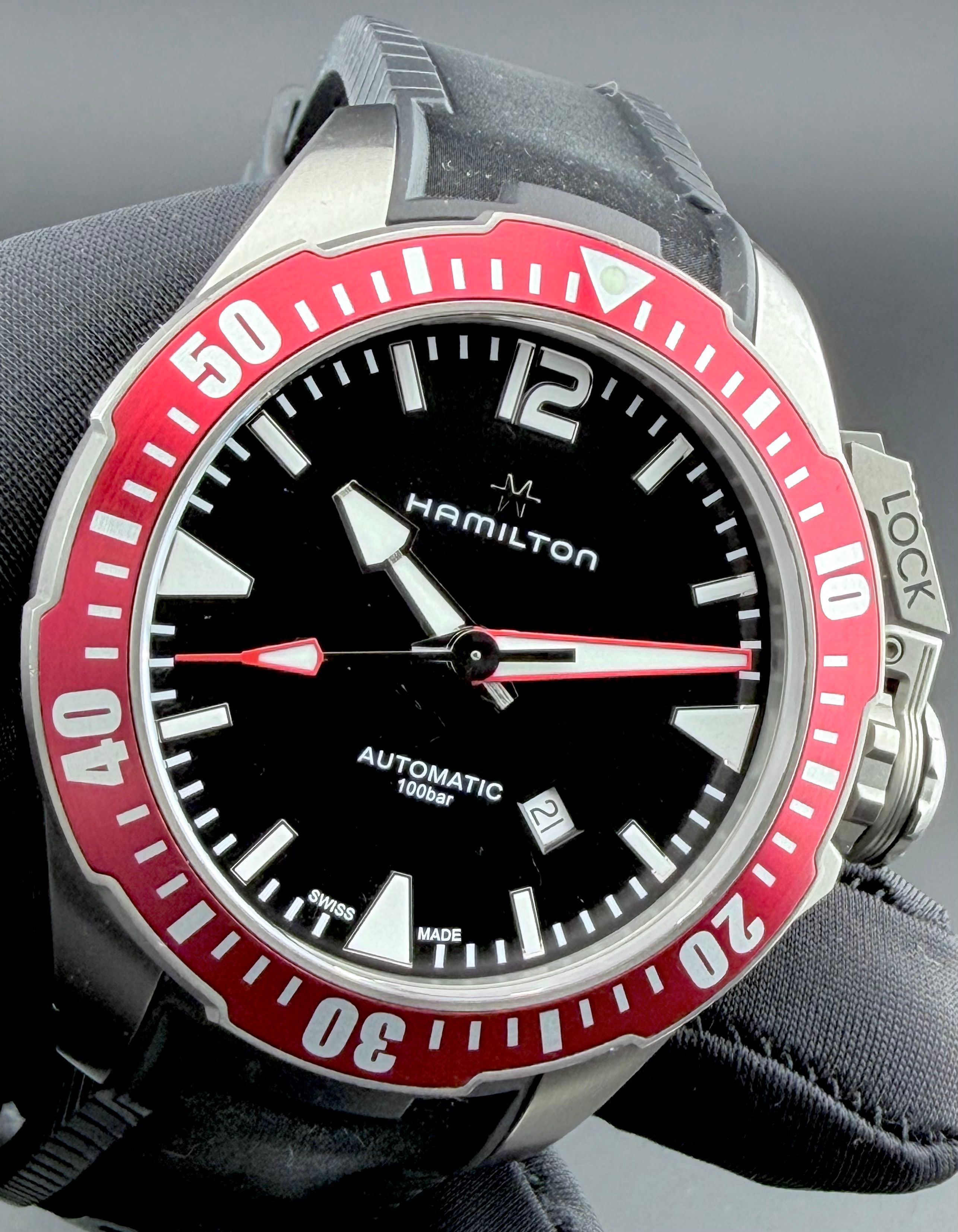 Hamilton Khaki Navy Frogman Titanium Auto — foto
