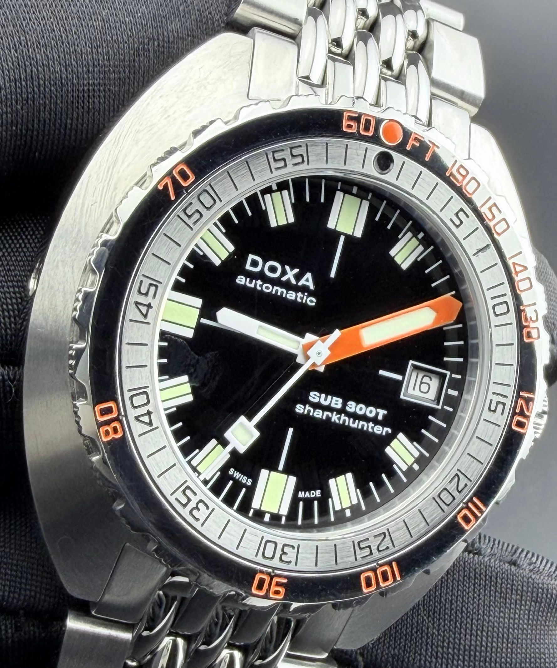 Doxa 300T Sharkhunter — foto