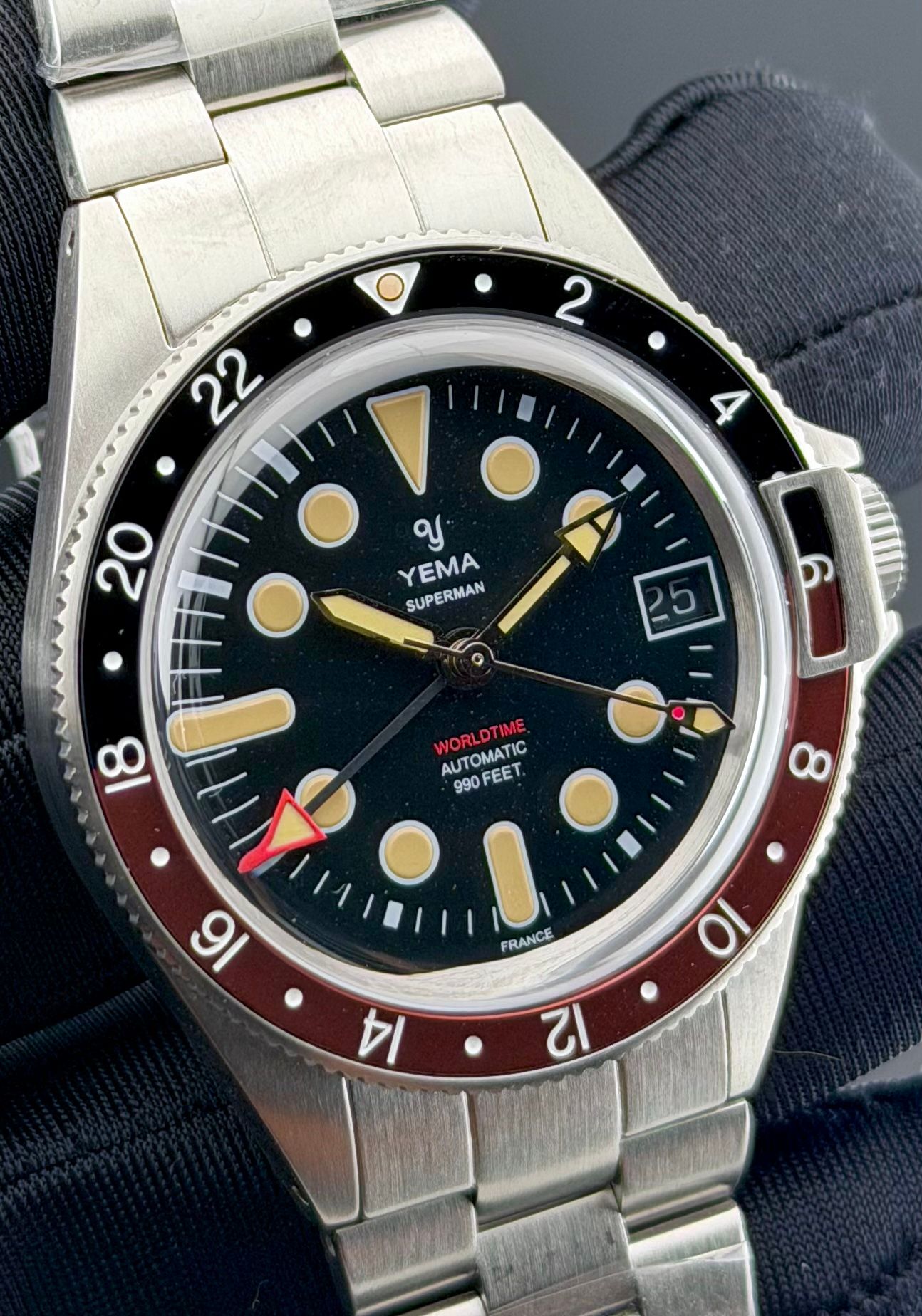 Yema Yema Superman Worldtime GMT