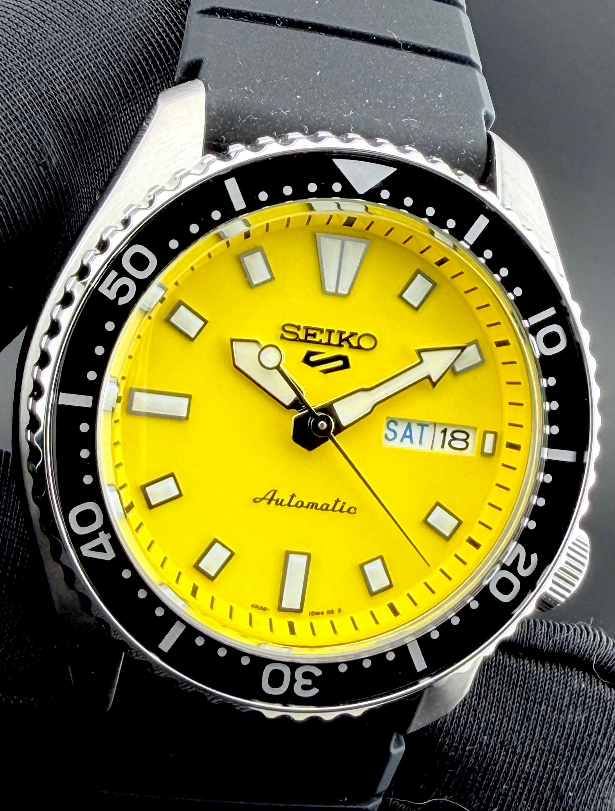 Seiko 5 Sports SKX series — foto