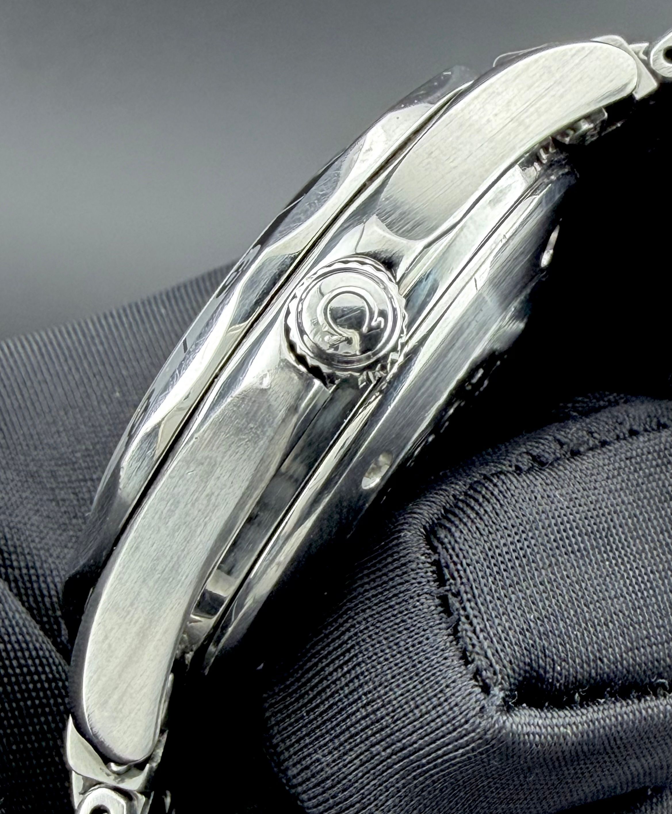 Omega Seamaster GMT “50th Anniversary” — foto