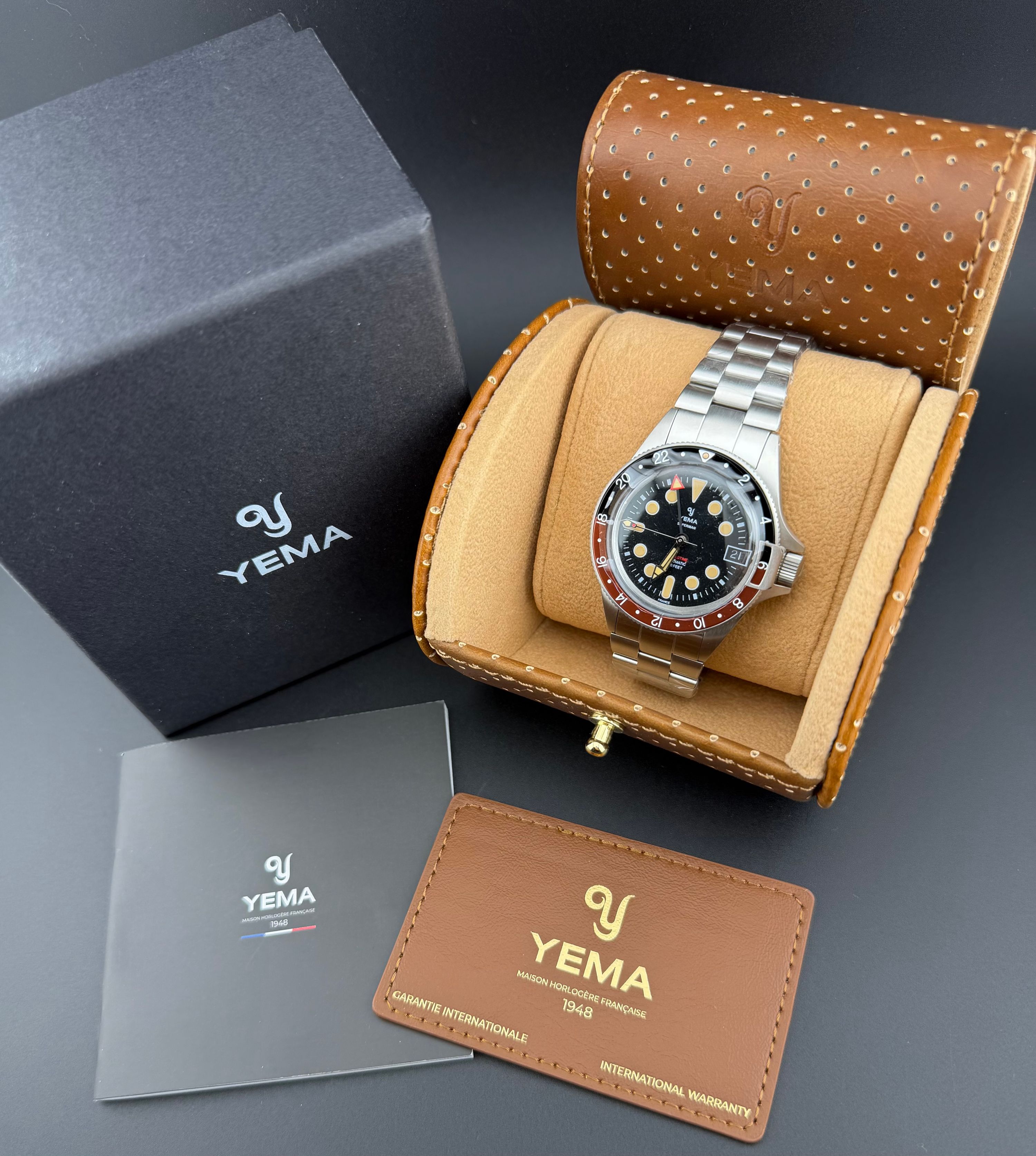 Yema Yema Superman Worldtime GMT — foto