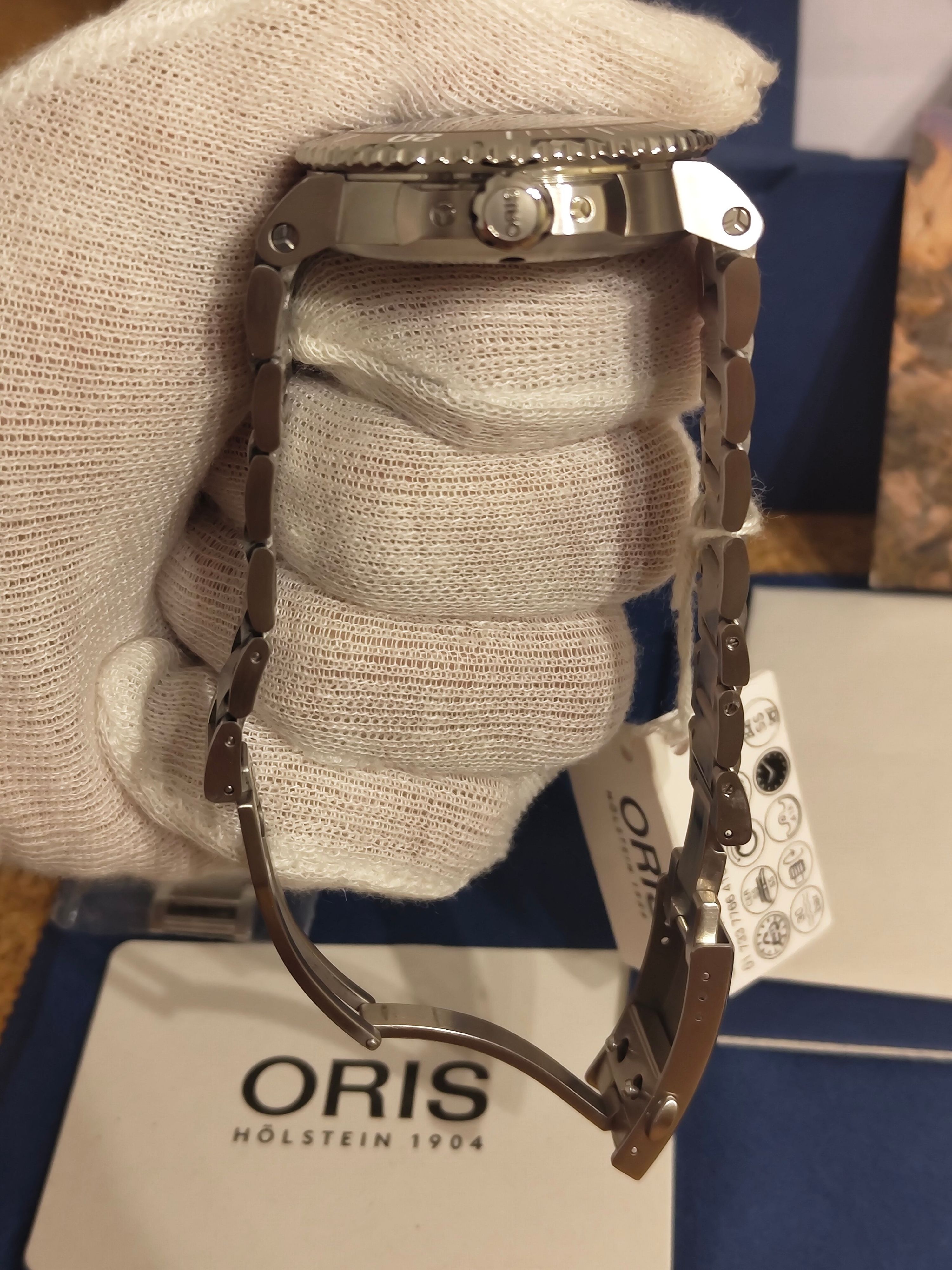 Oris AQUIS upcycle — foto